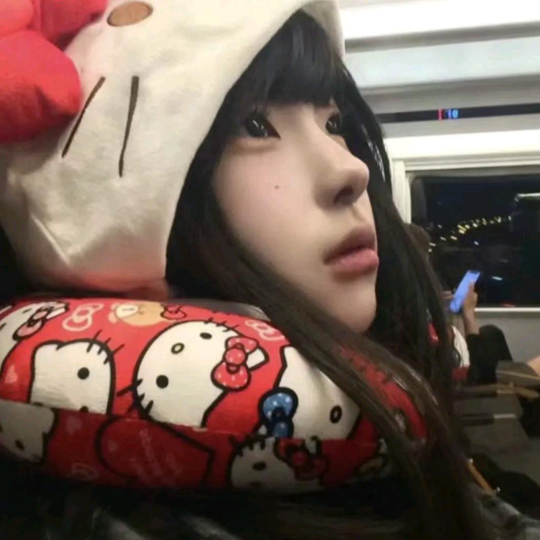 妮妮.