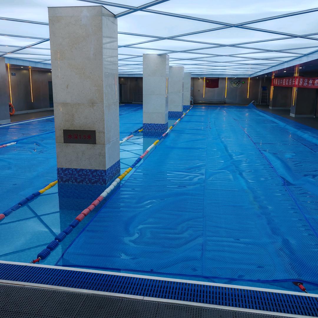 游泳教练耿教练