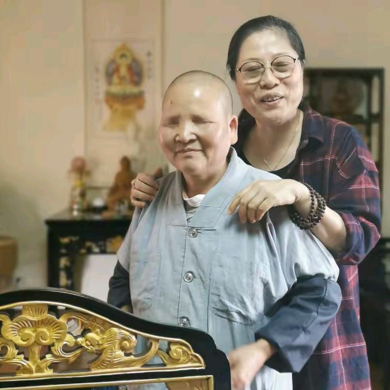 林阿姨。
