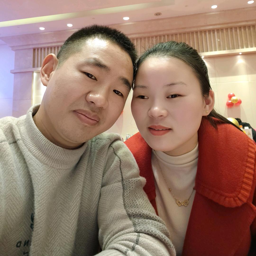 新鲜路边水果摊