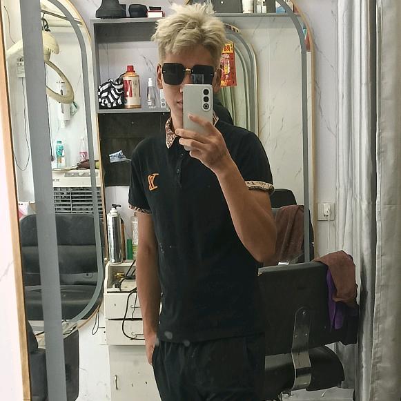 来，给爷笑一个