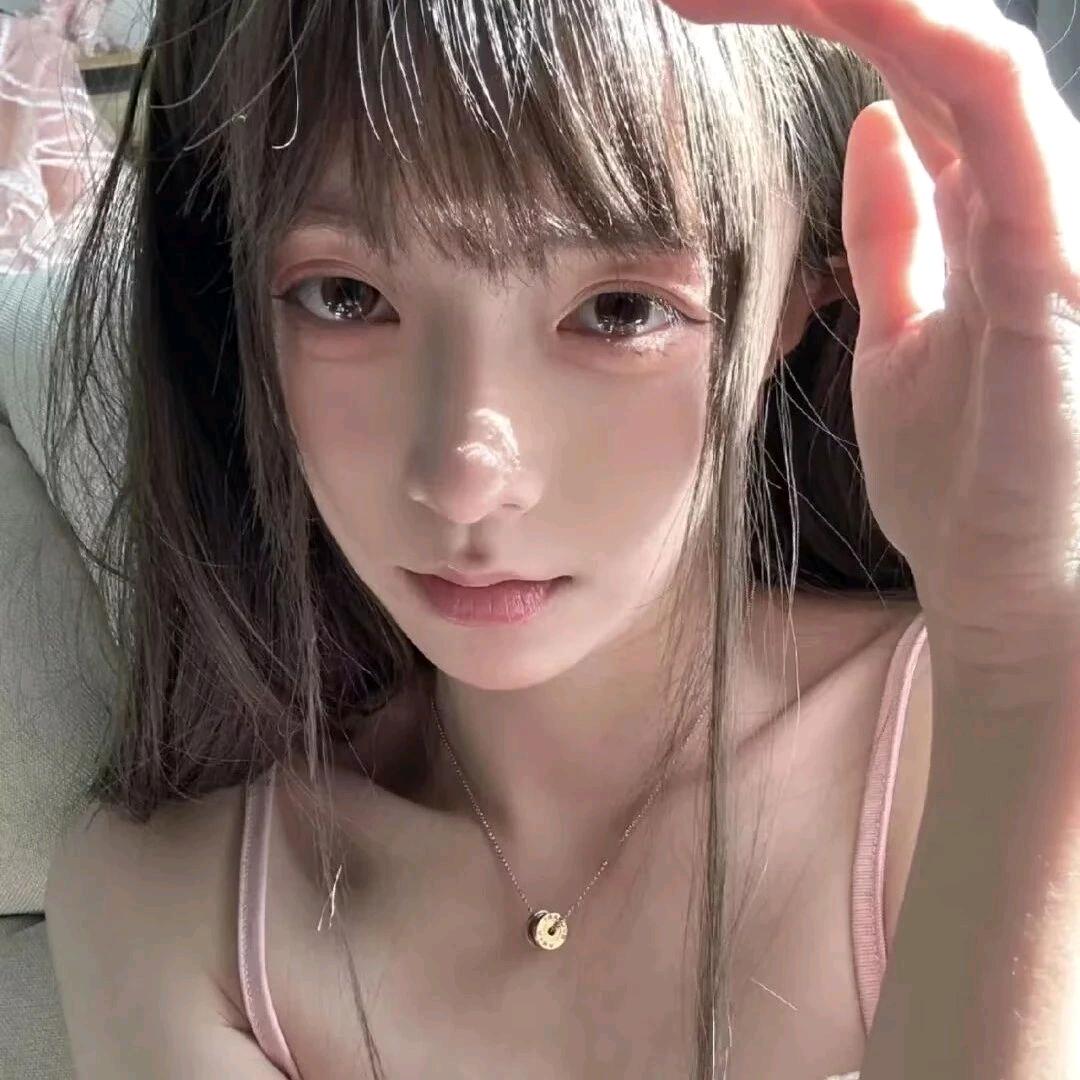 拟白