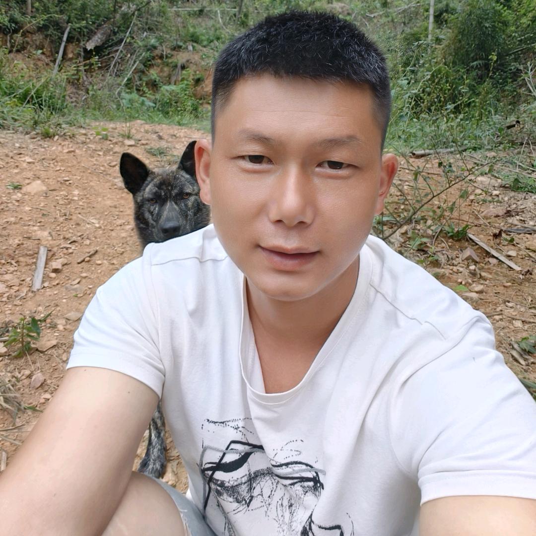 农村养羊人小波