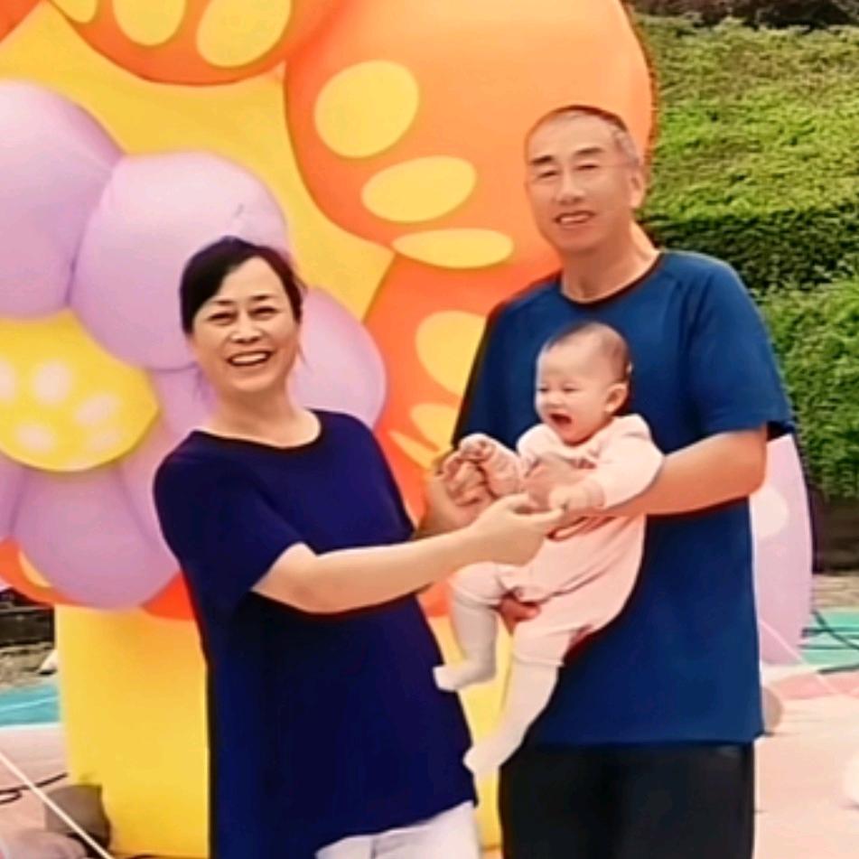 灿烂