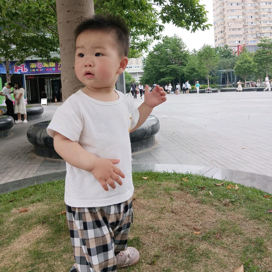 盼盼服饰`