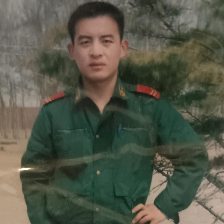 为生活奔波的老兵