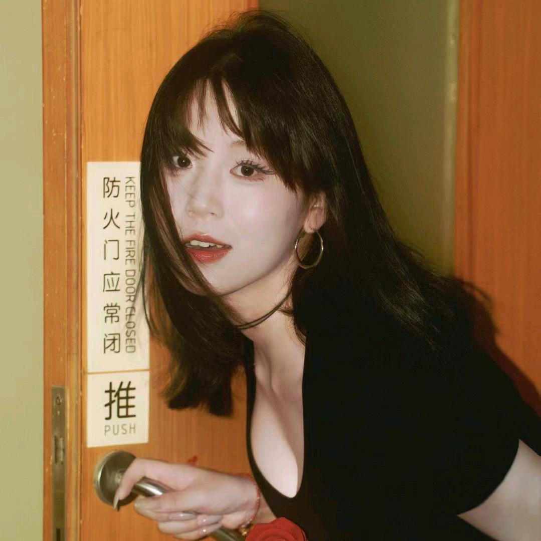 小可^O^向前冲