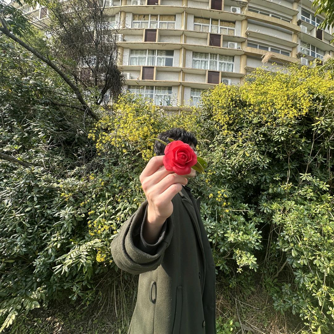 小陈/.