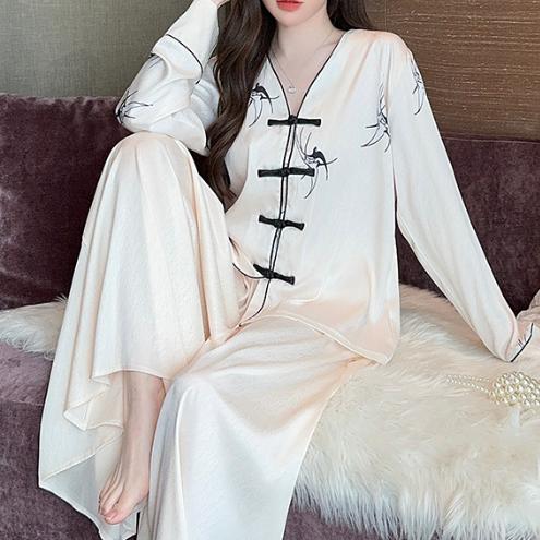 樱桃家居服