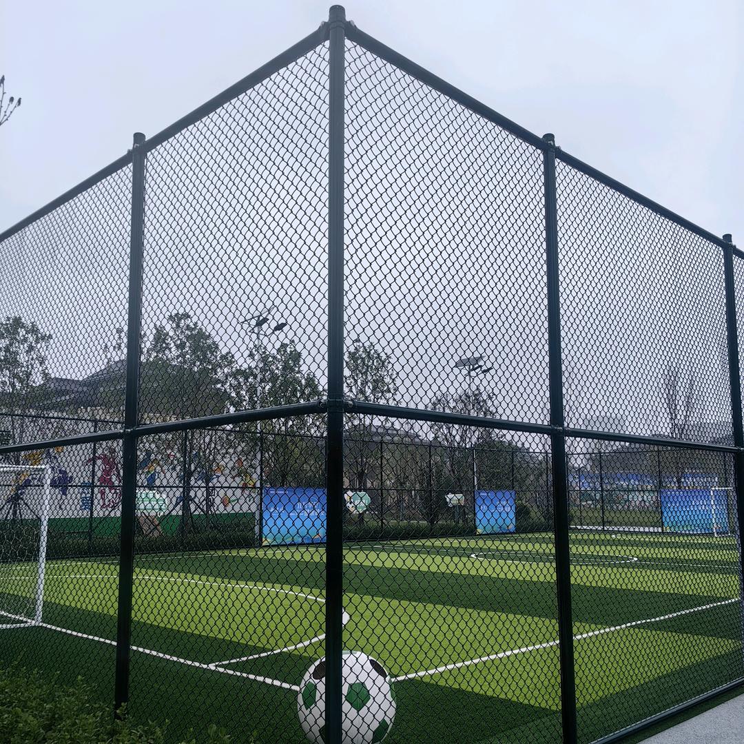 佰篮球场围网足球场围网体育场围栏网厂家