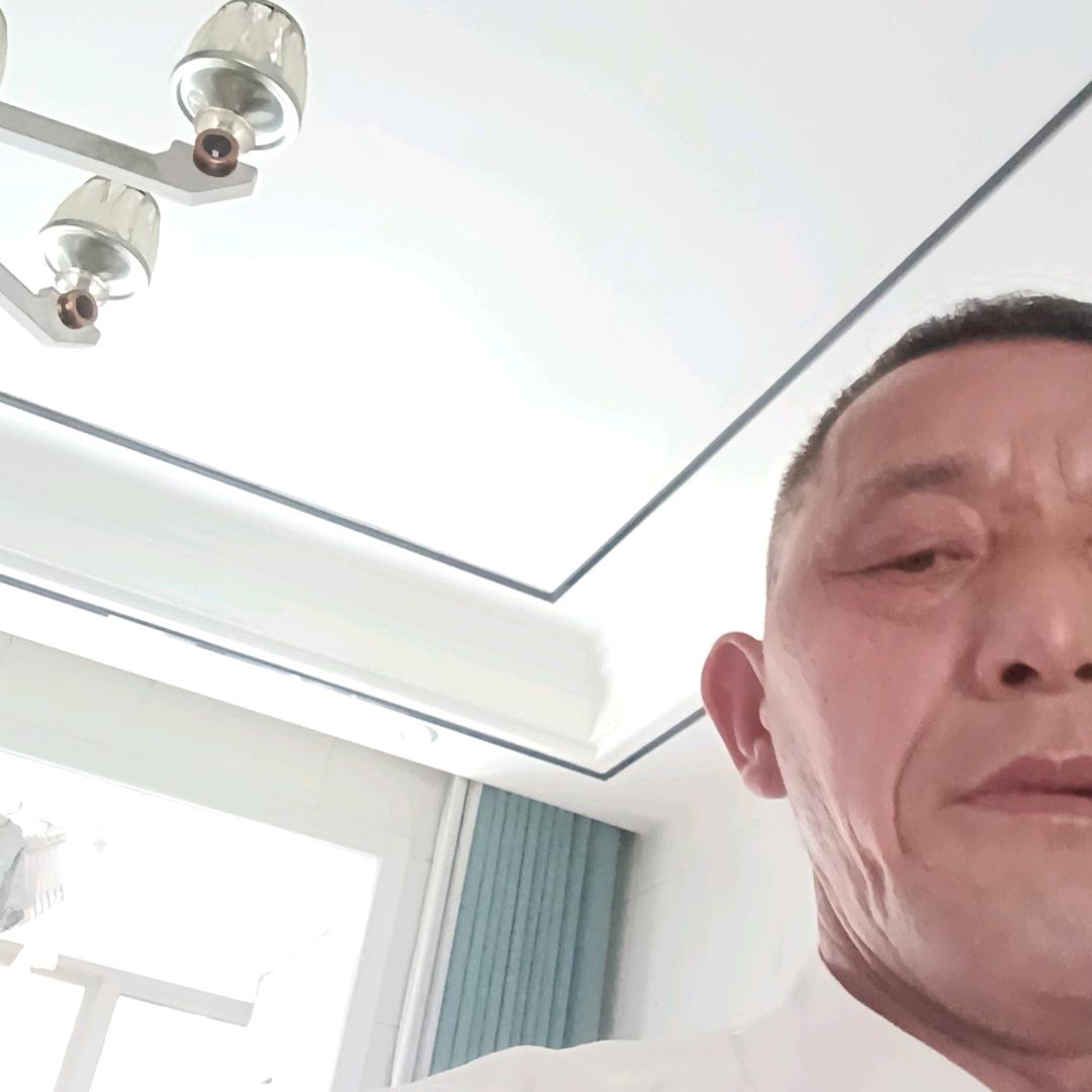 李……