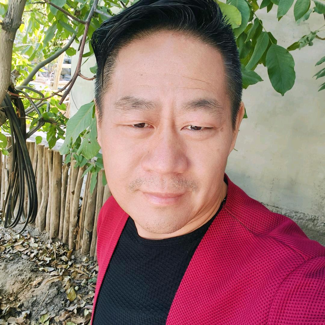 哈密王新富