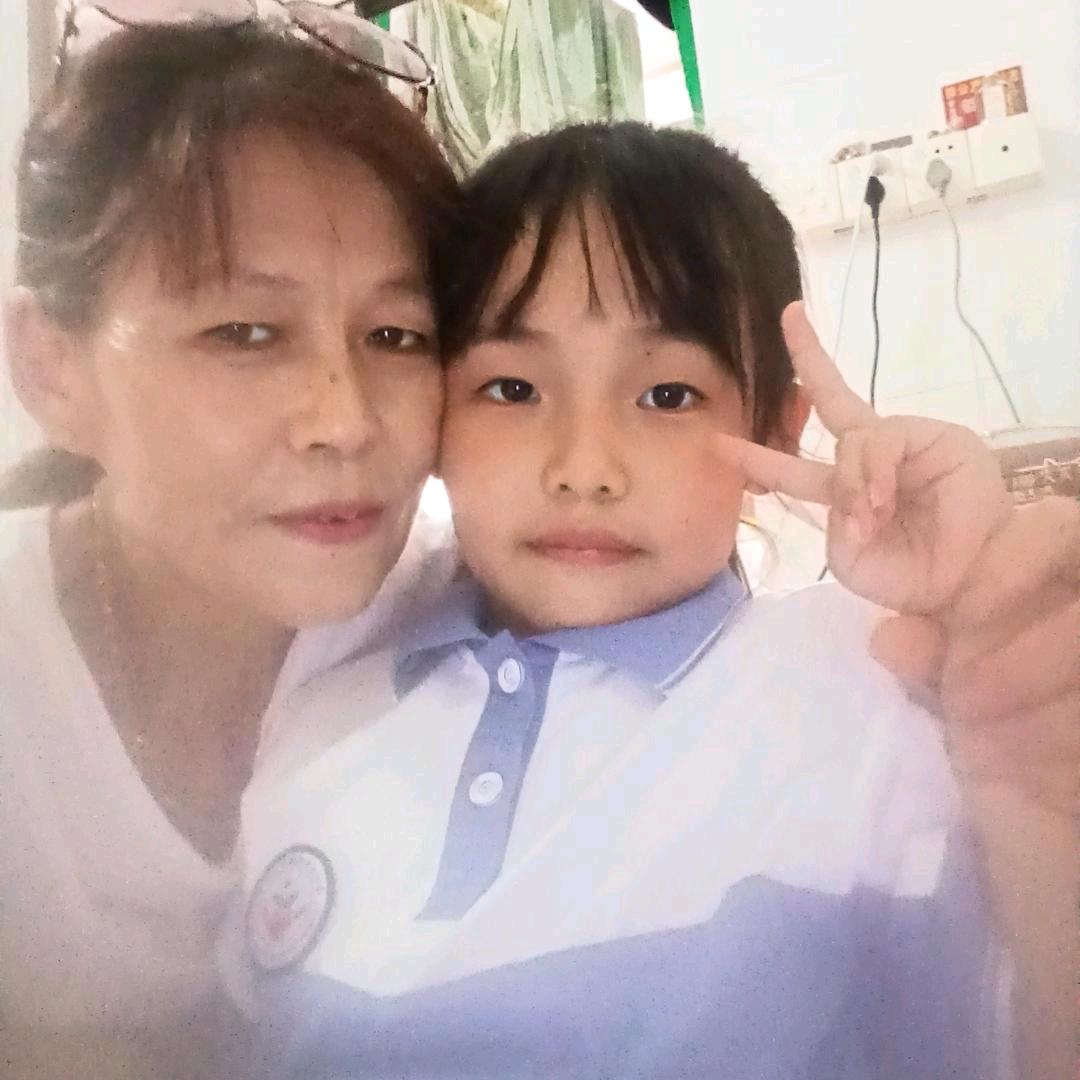 四川阆中，张英68年🍎🍎🌹🌹🐒