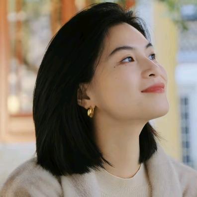 阿董小姐（高端穿搭）