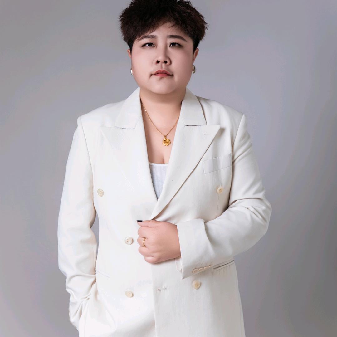 劳卡装饰郑娟+公益媒婆