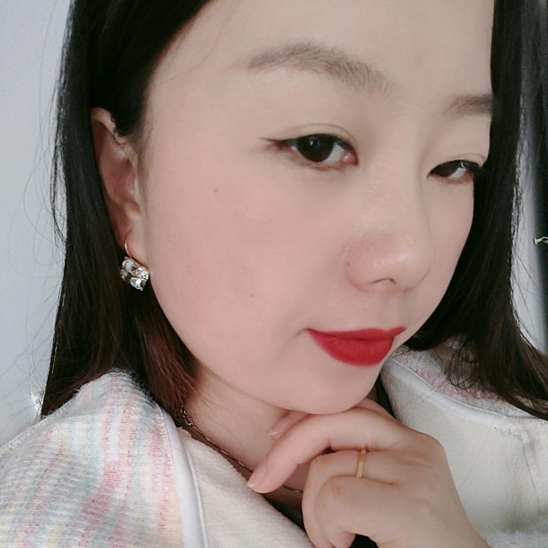 超乖的小财迷👧🏻✨：）