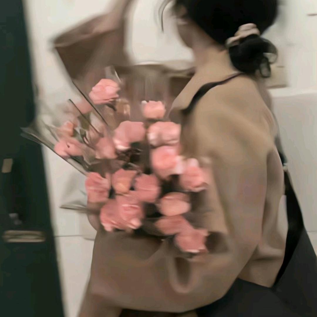 站在南极极点🌾