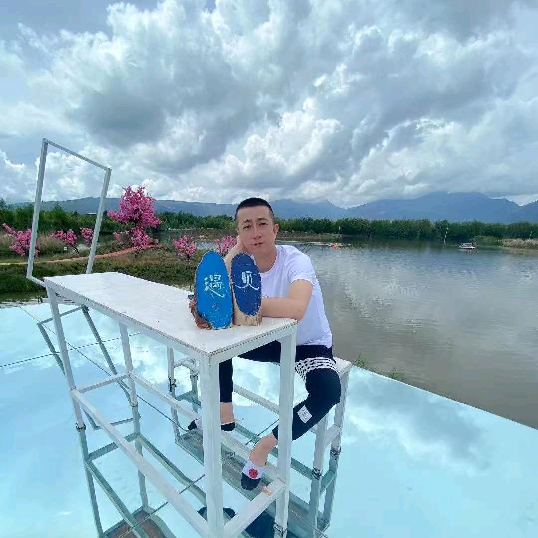 人生如戏。。。。。