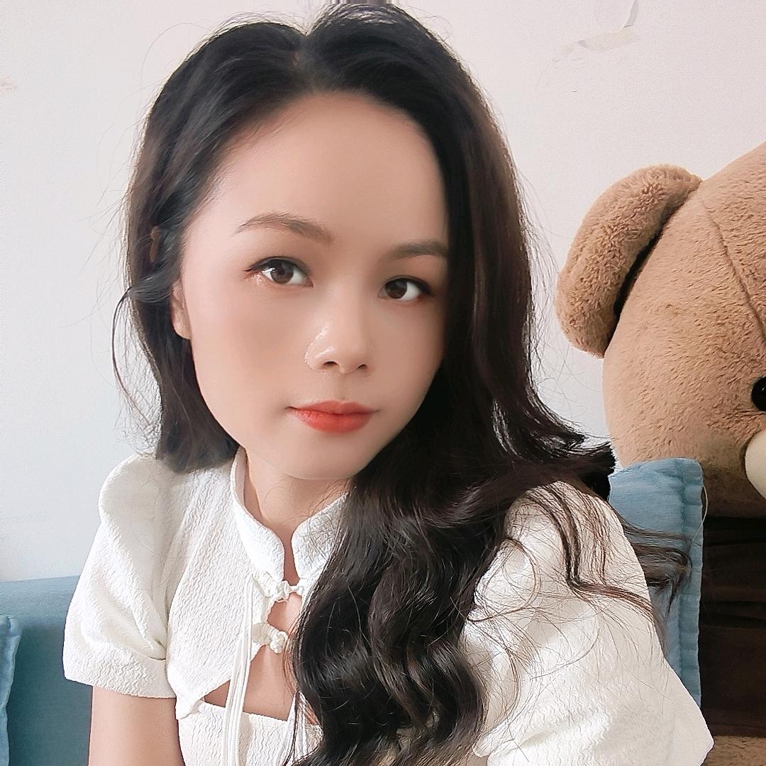 龙华美业（覃芩）