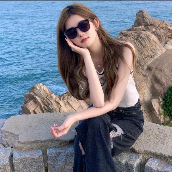 （婷婷）