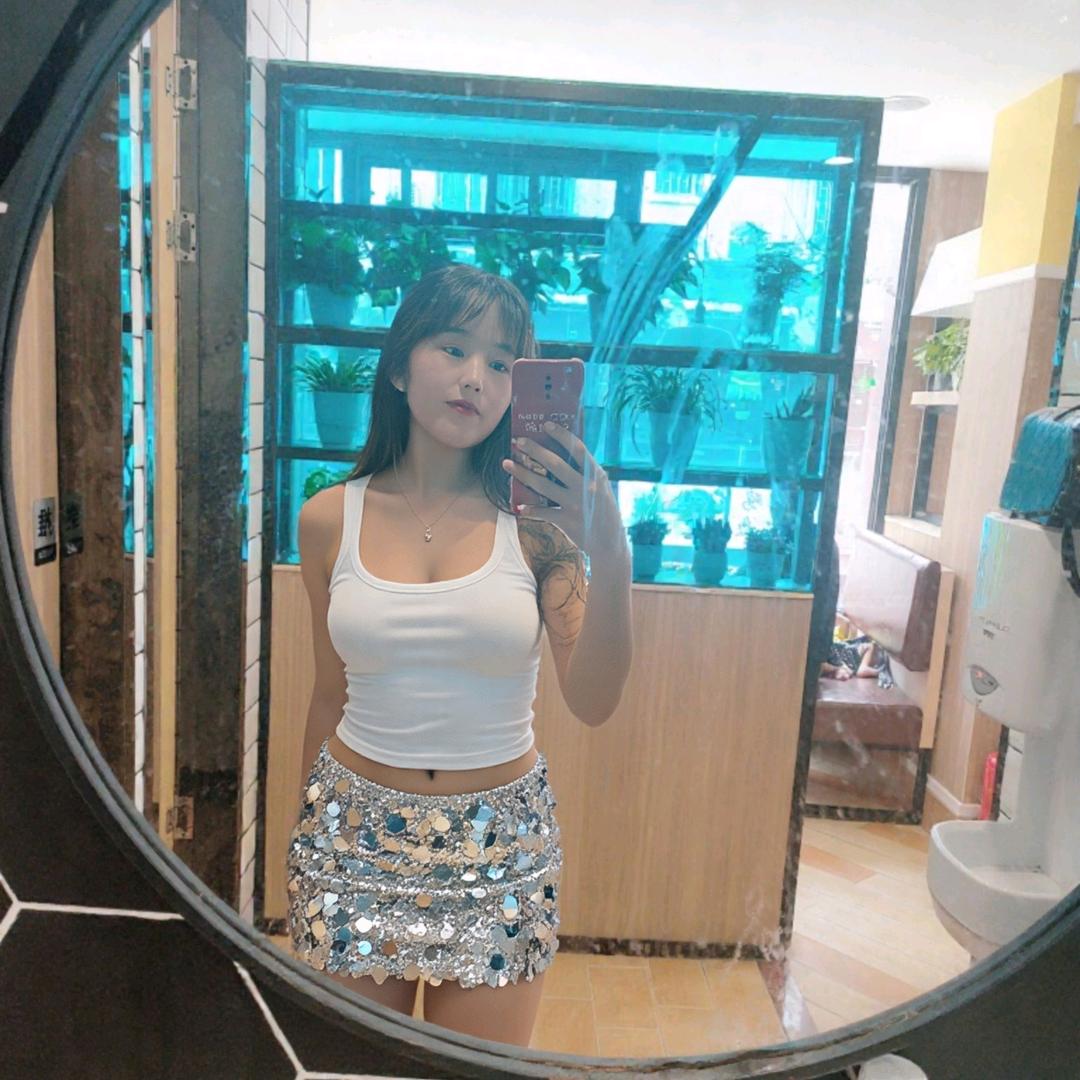 唯韦热爱舞蹈💃💃🎊💃