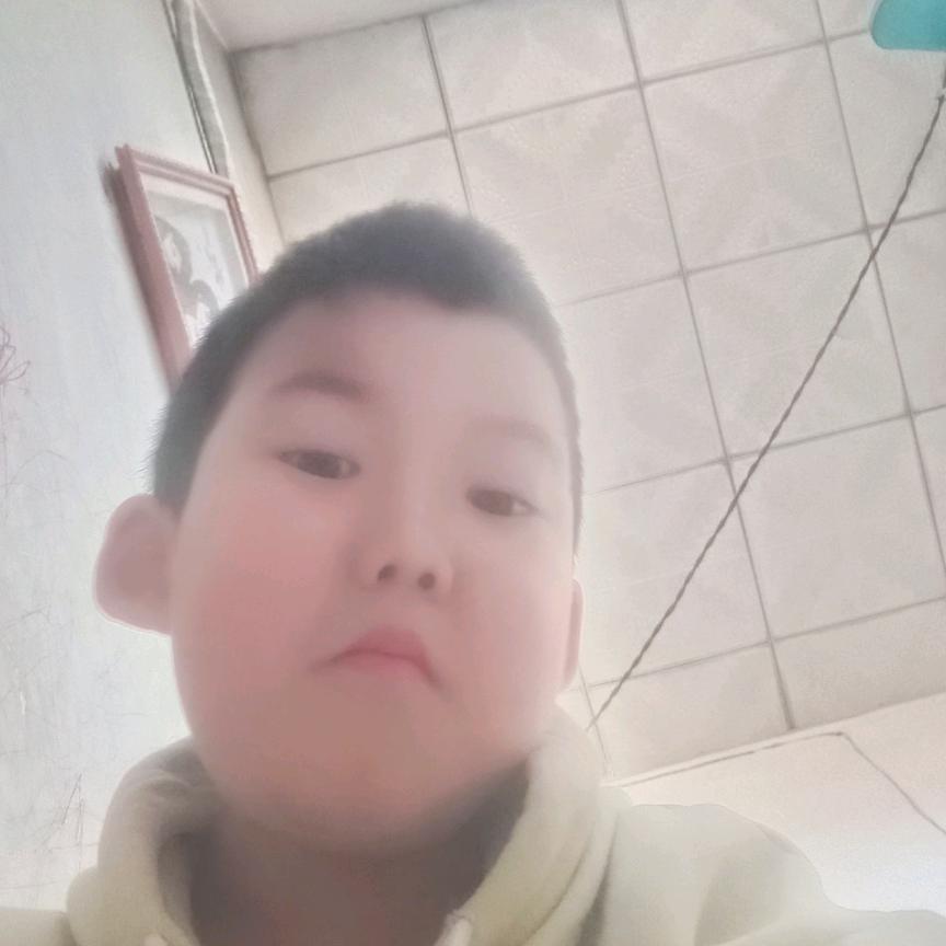 欧哟！萝卜头