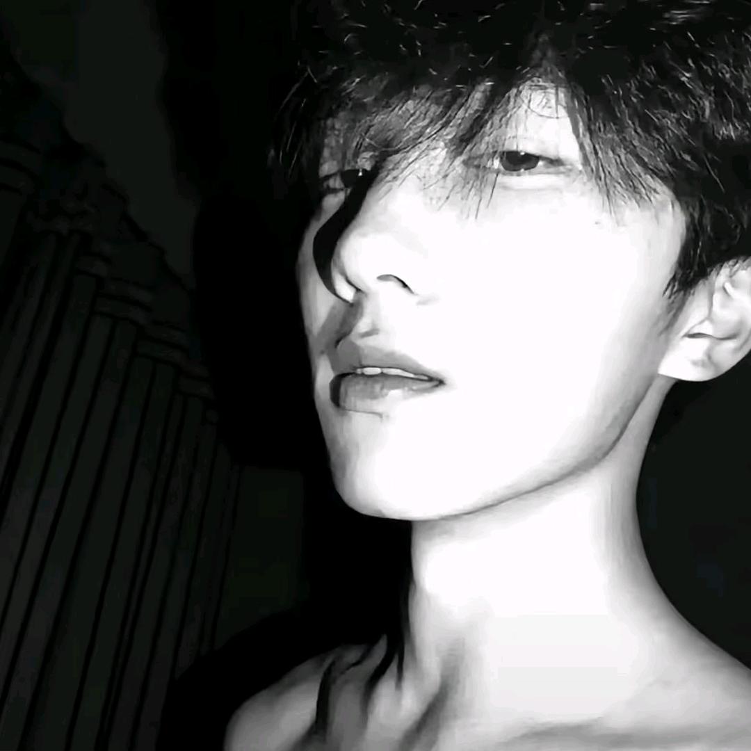 Bo.