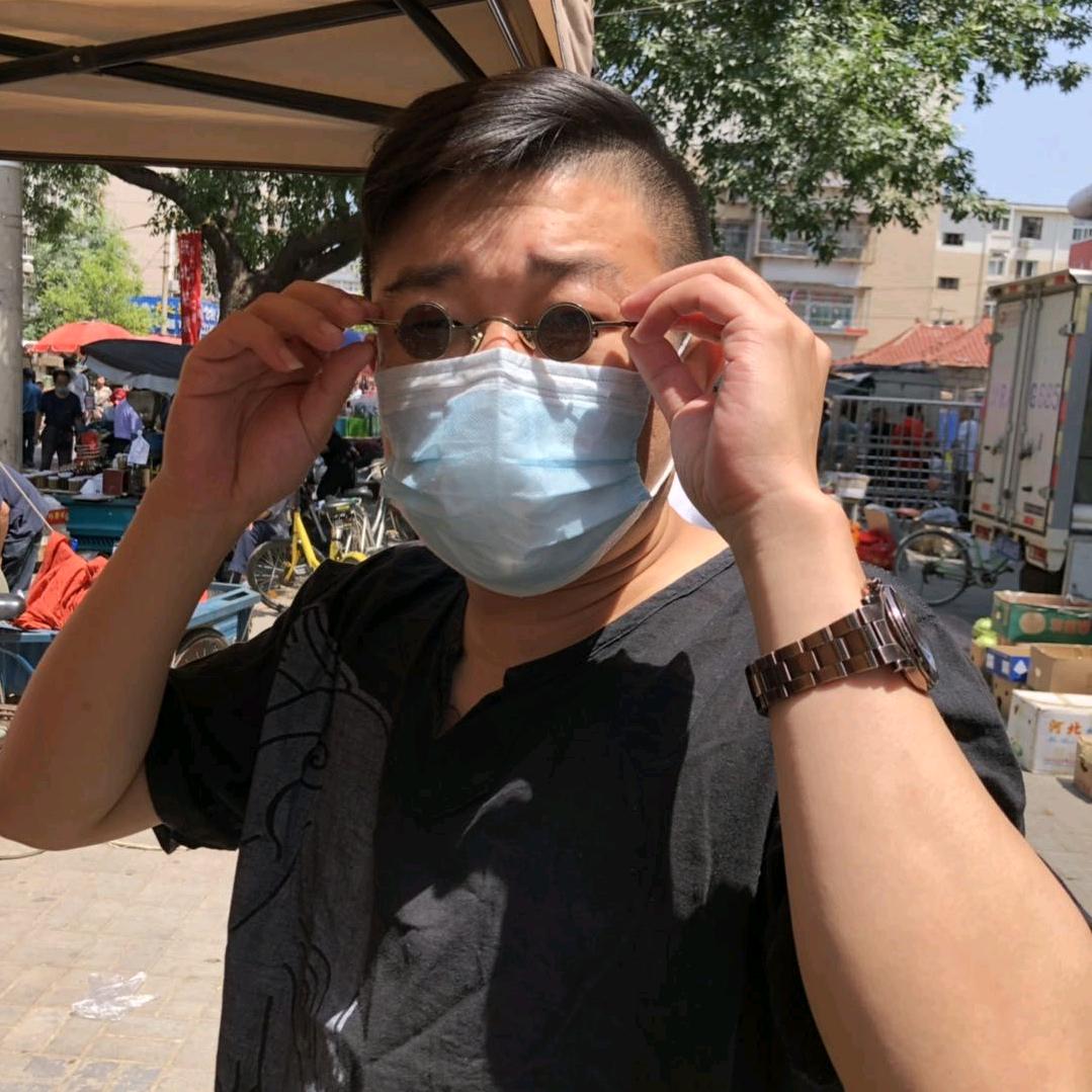强哥的快乐生活😁