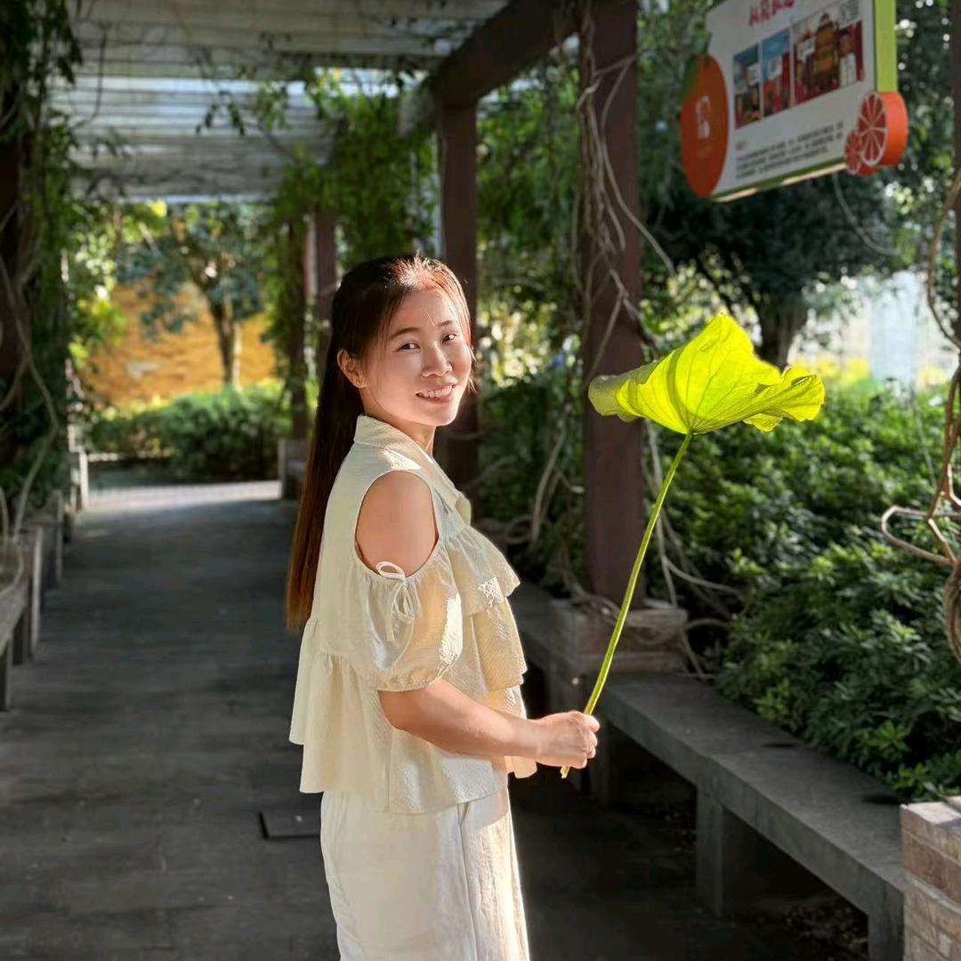 是(๑><๑）小敏呀