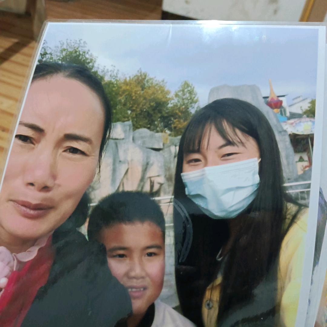 两个小孩的妈妈