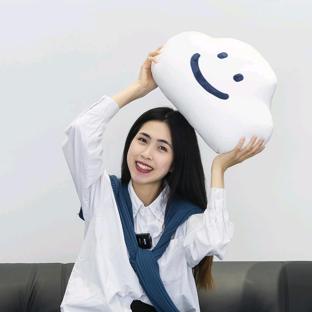 VN小姐佛山优质家具