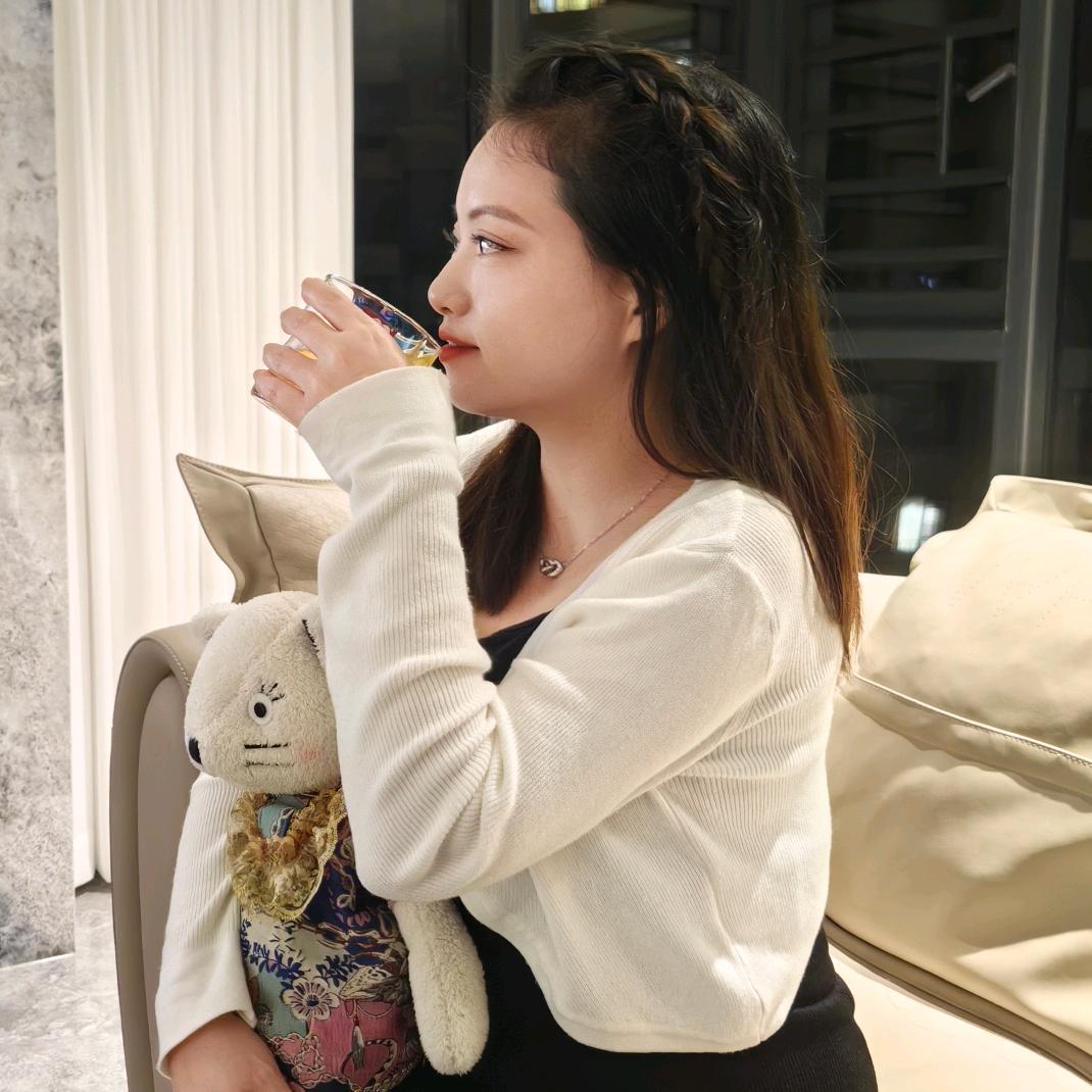 余香露思怎么了