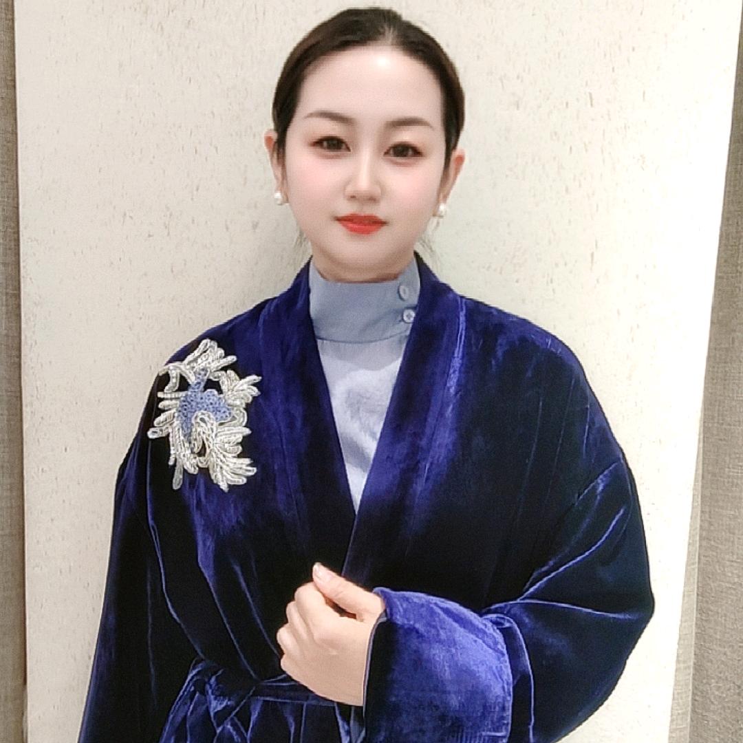 临洮素匠艳子