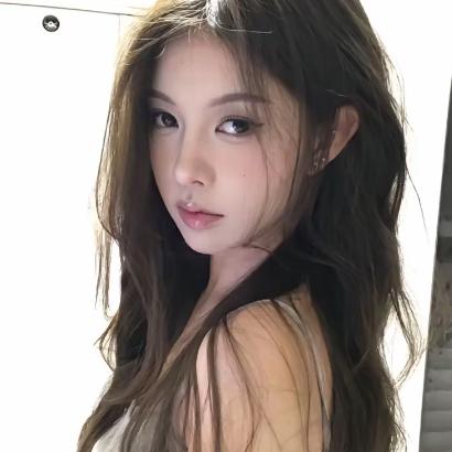 泠泠.