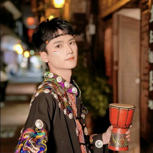 在太行水镇开民宿的站站