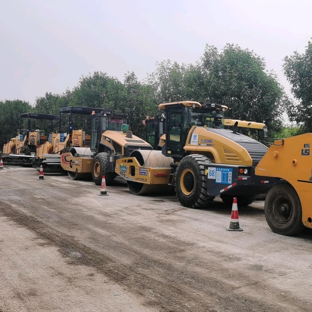 世 润 机 械 施 工