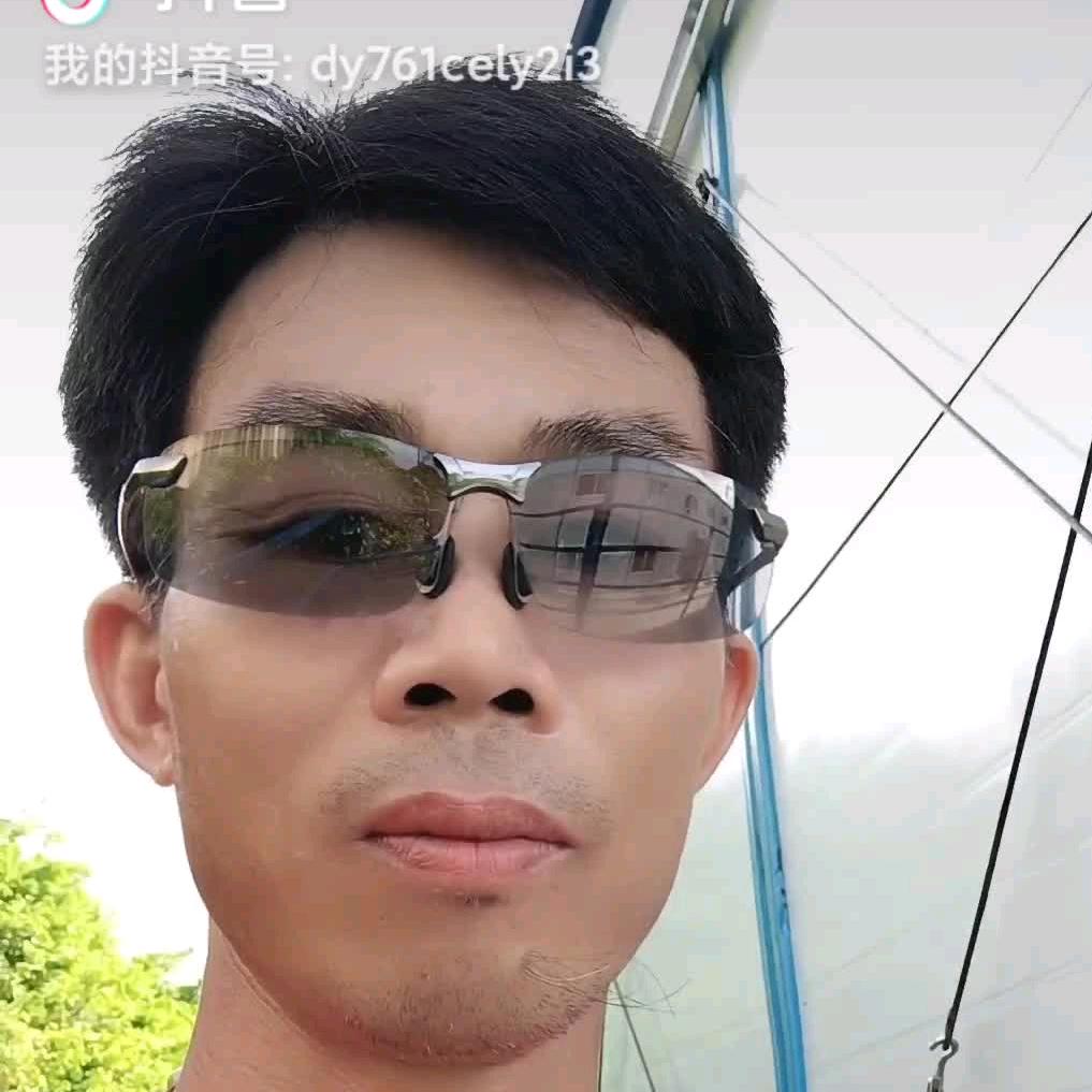 亮哥