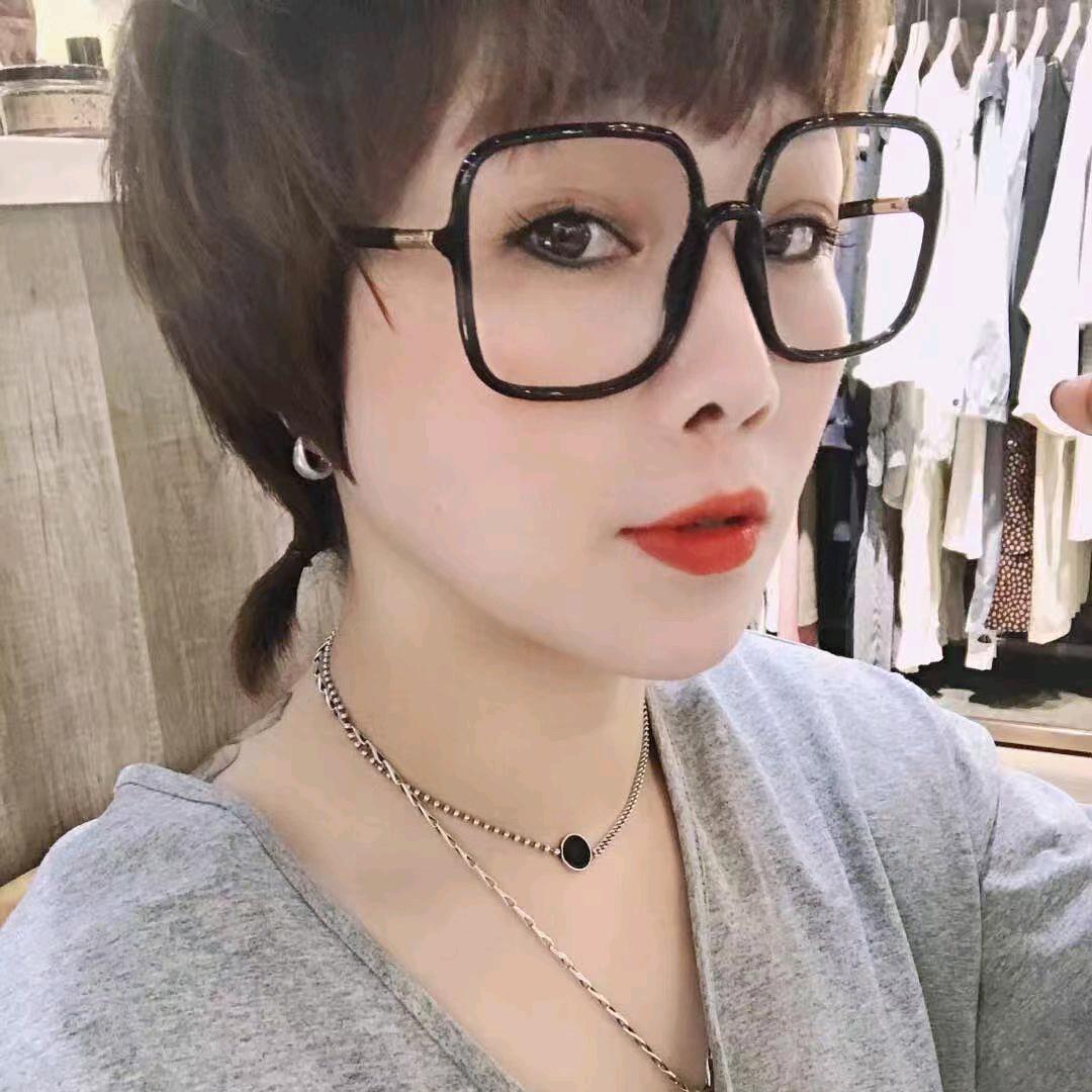 抱月的姑