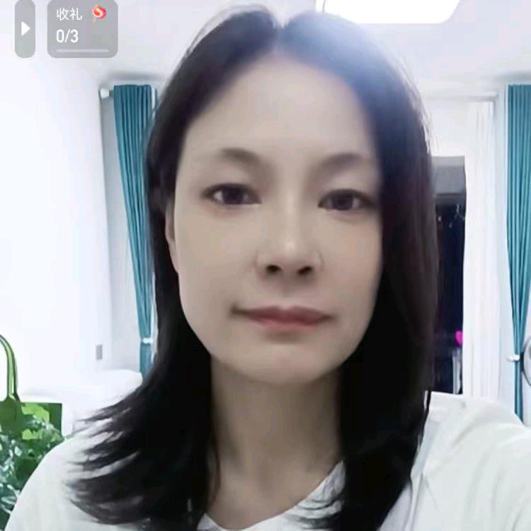 䨤米