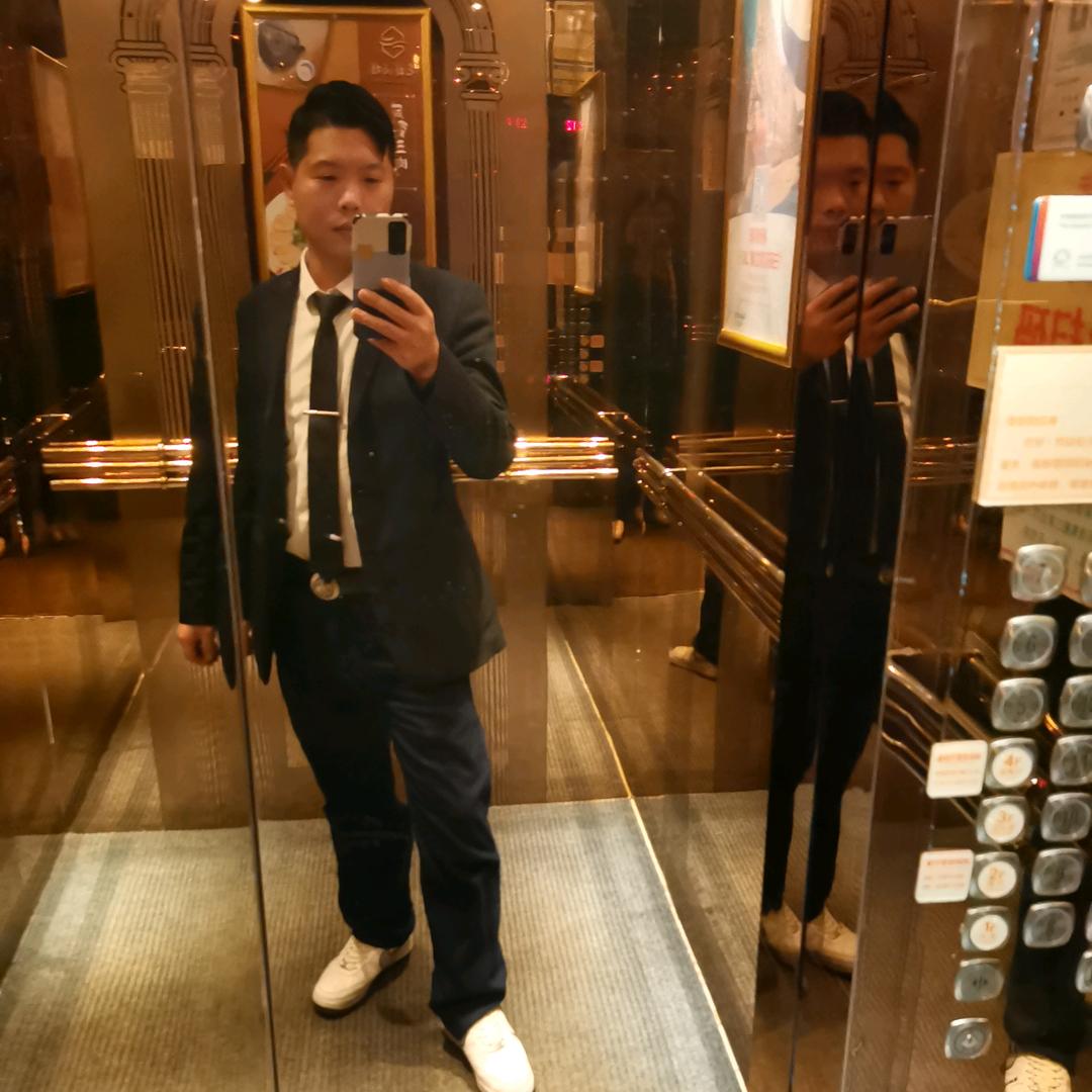 臭宝—啊飞
