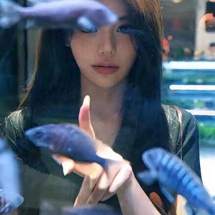 由妮超甜