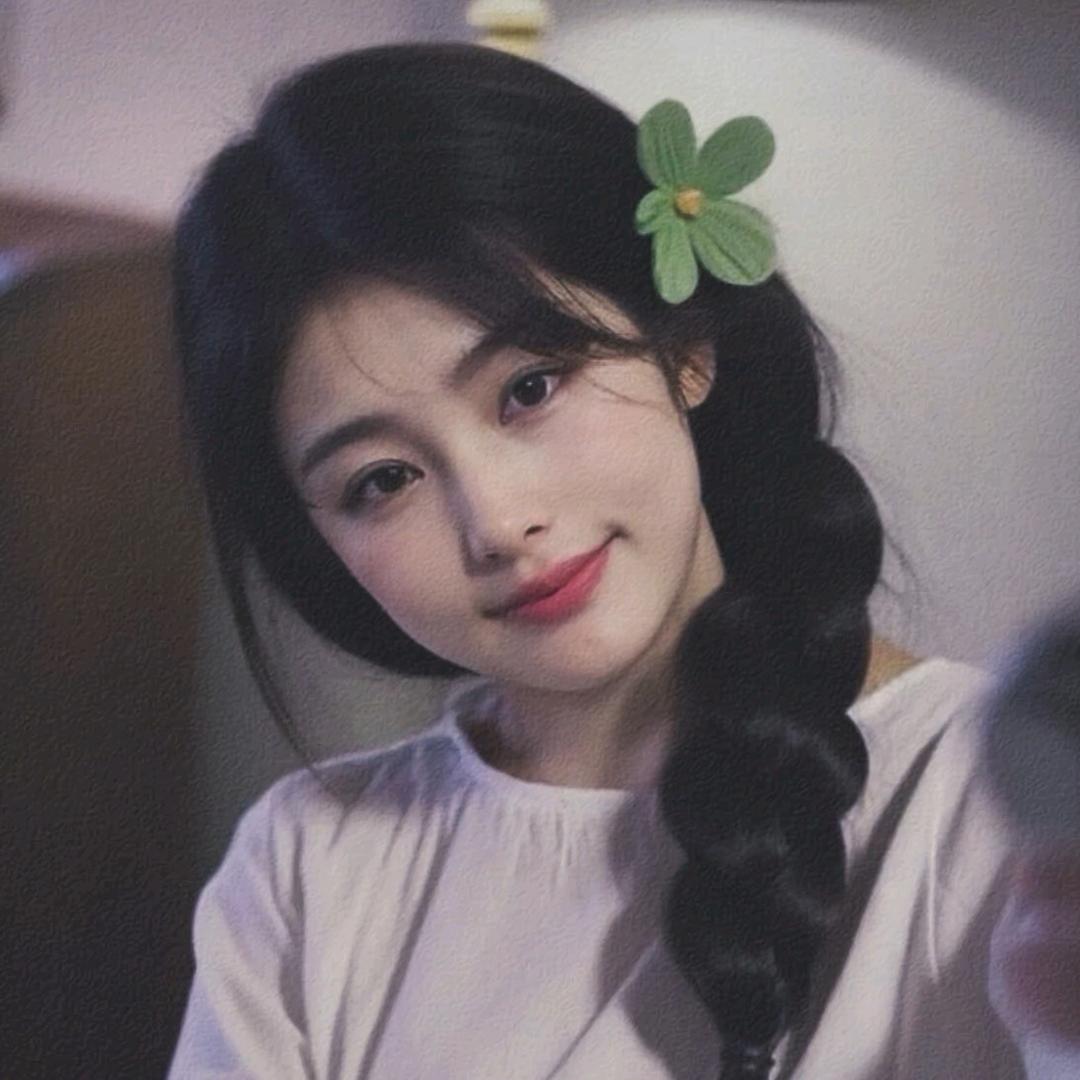 子里甲卖手机的👑恰姑娘