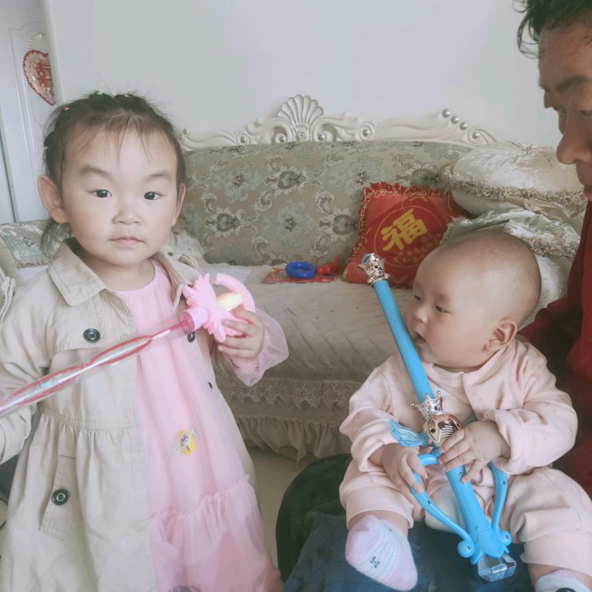 李向梅