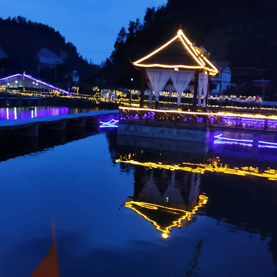 英（拒绝私聊）