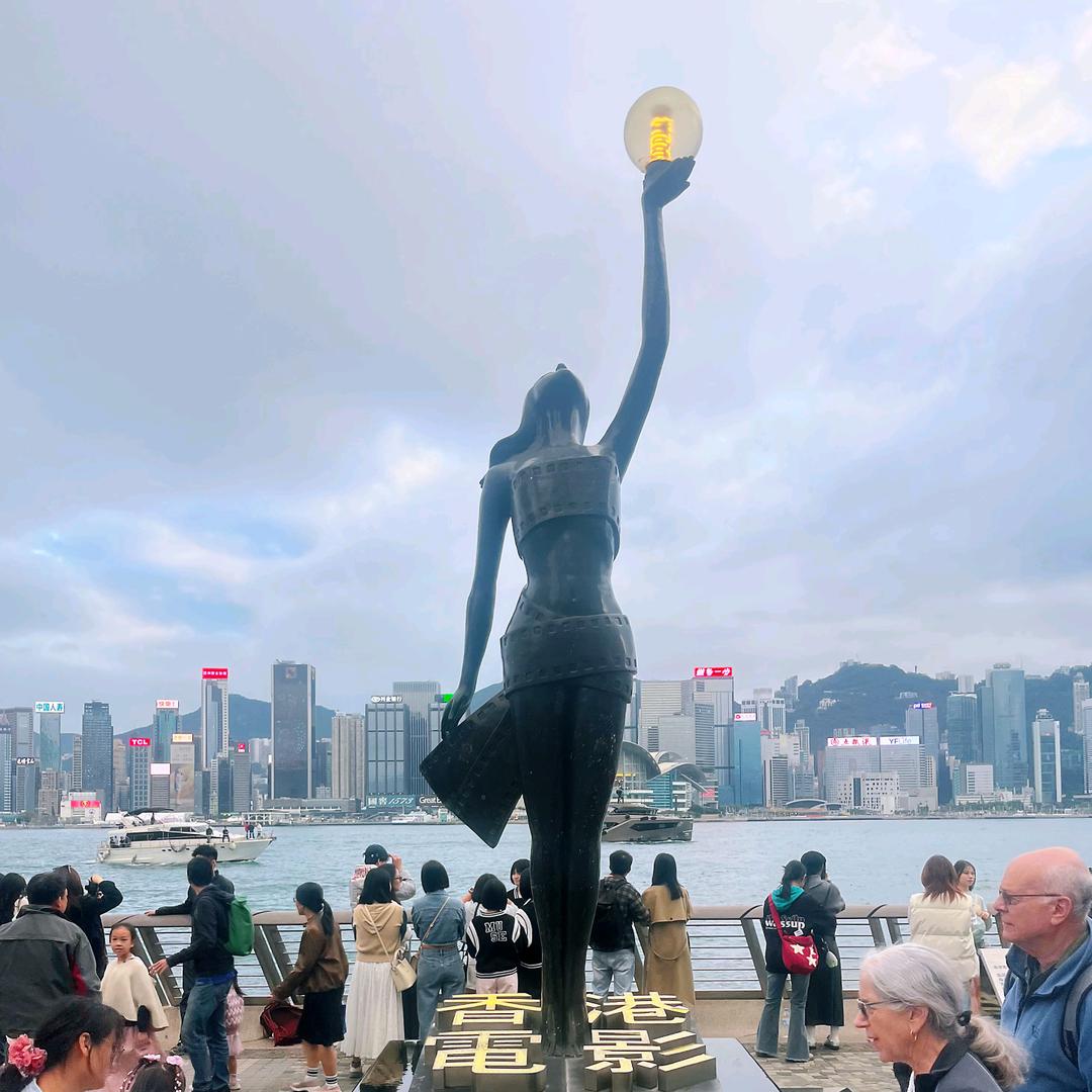 天空那么蓝那么高