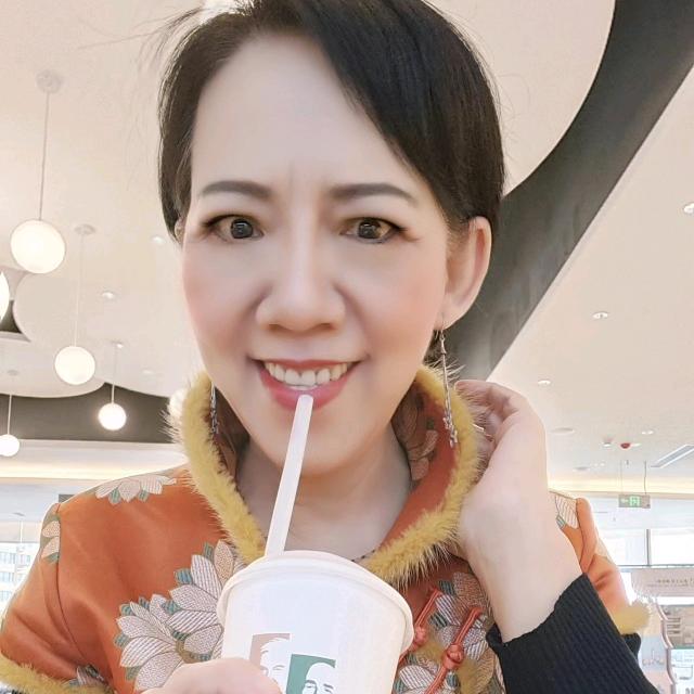 爱心姐姐聊天室