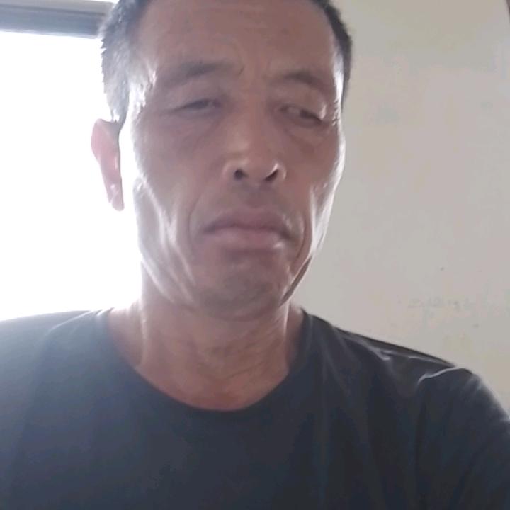 收肥牛二哥。