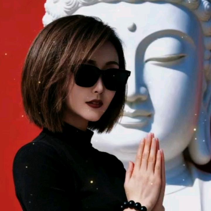 悲伤浅笑&(๑><๑）