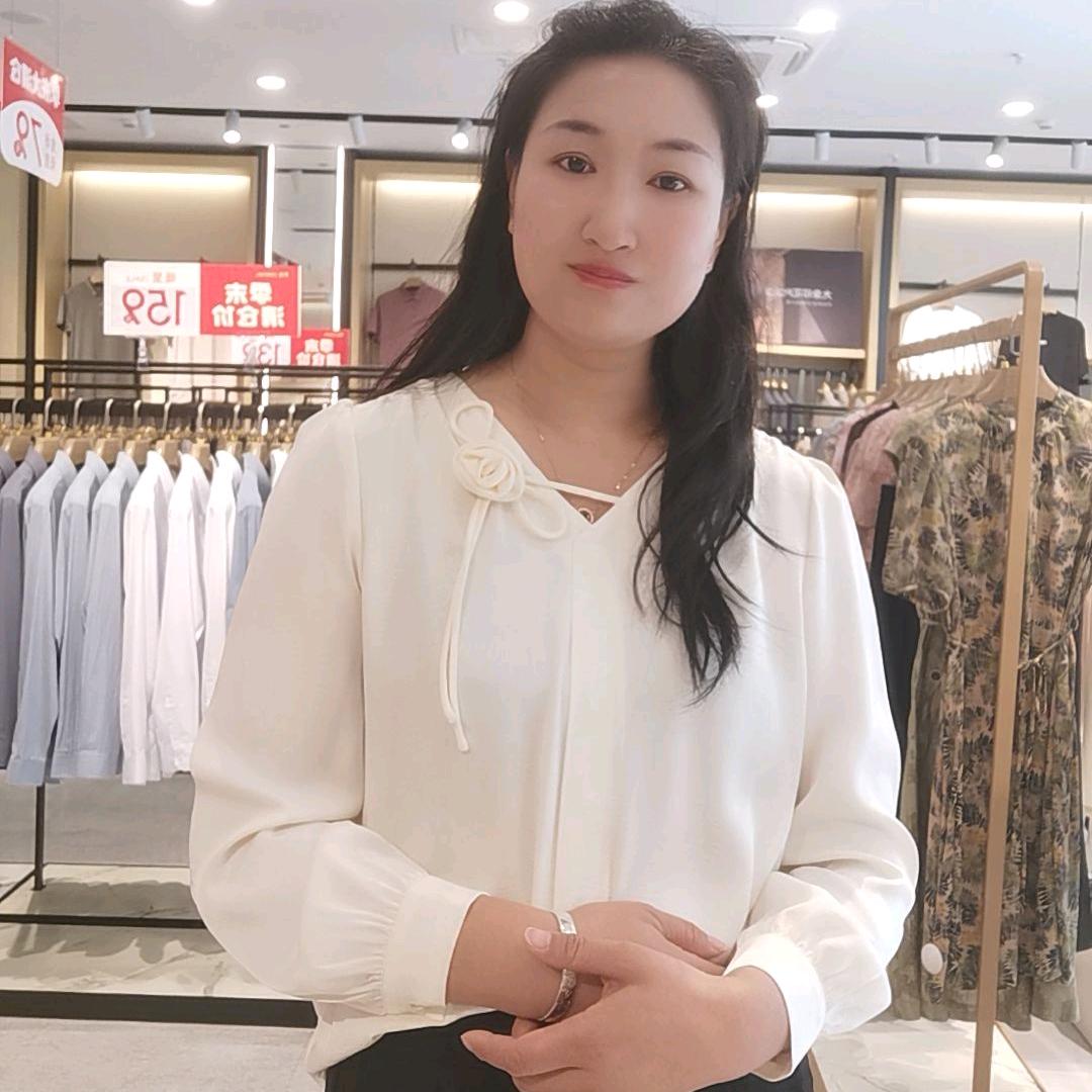 张泾梦燕服装店