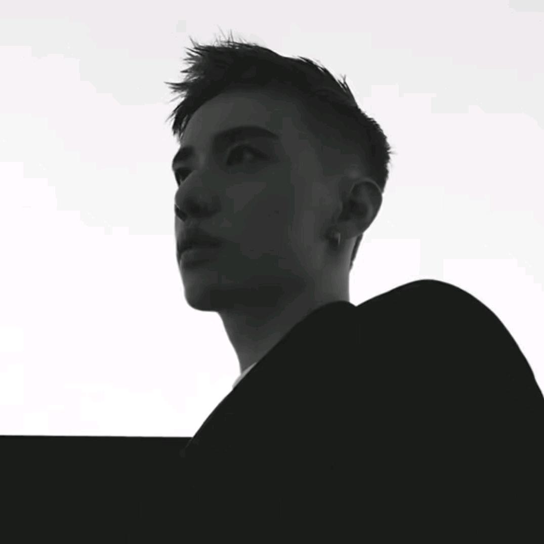 阿松.
